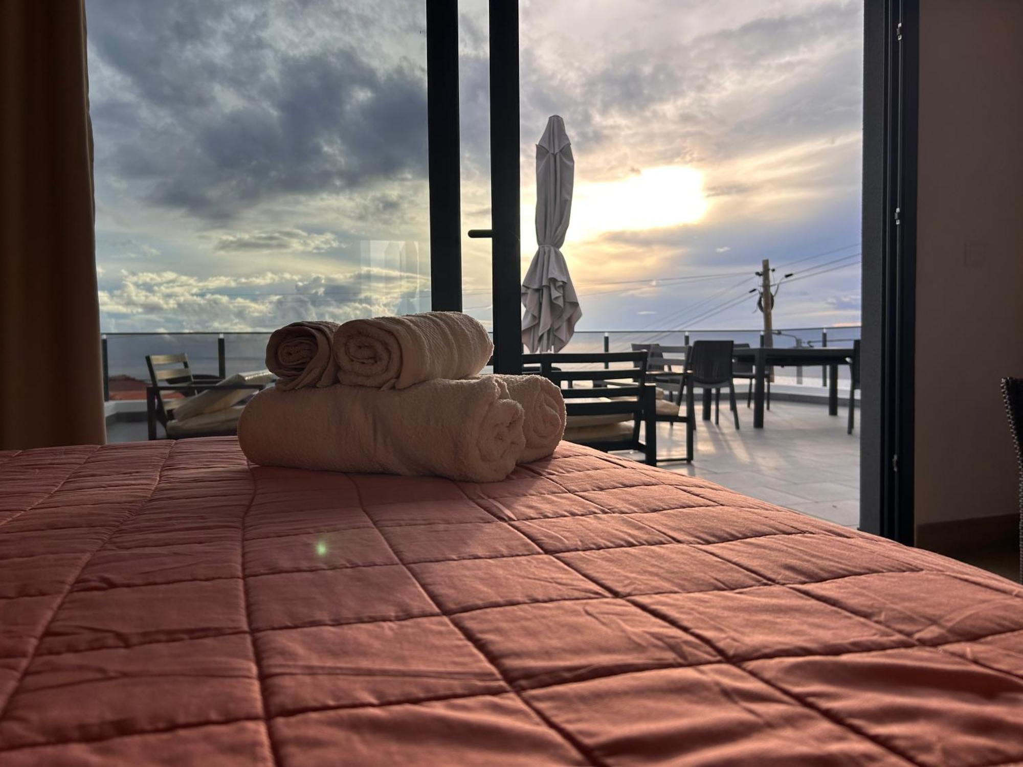 Calheta Ocean View Family Apartment - Air Condition Estreito Da Calheta エクステリア 写真