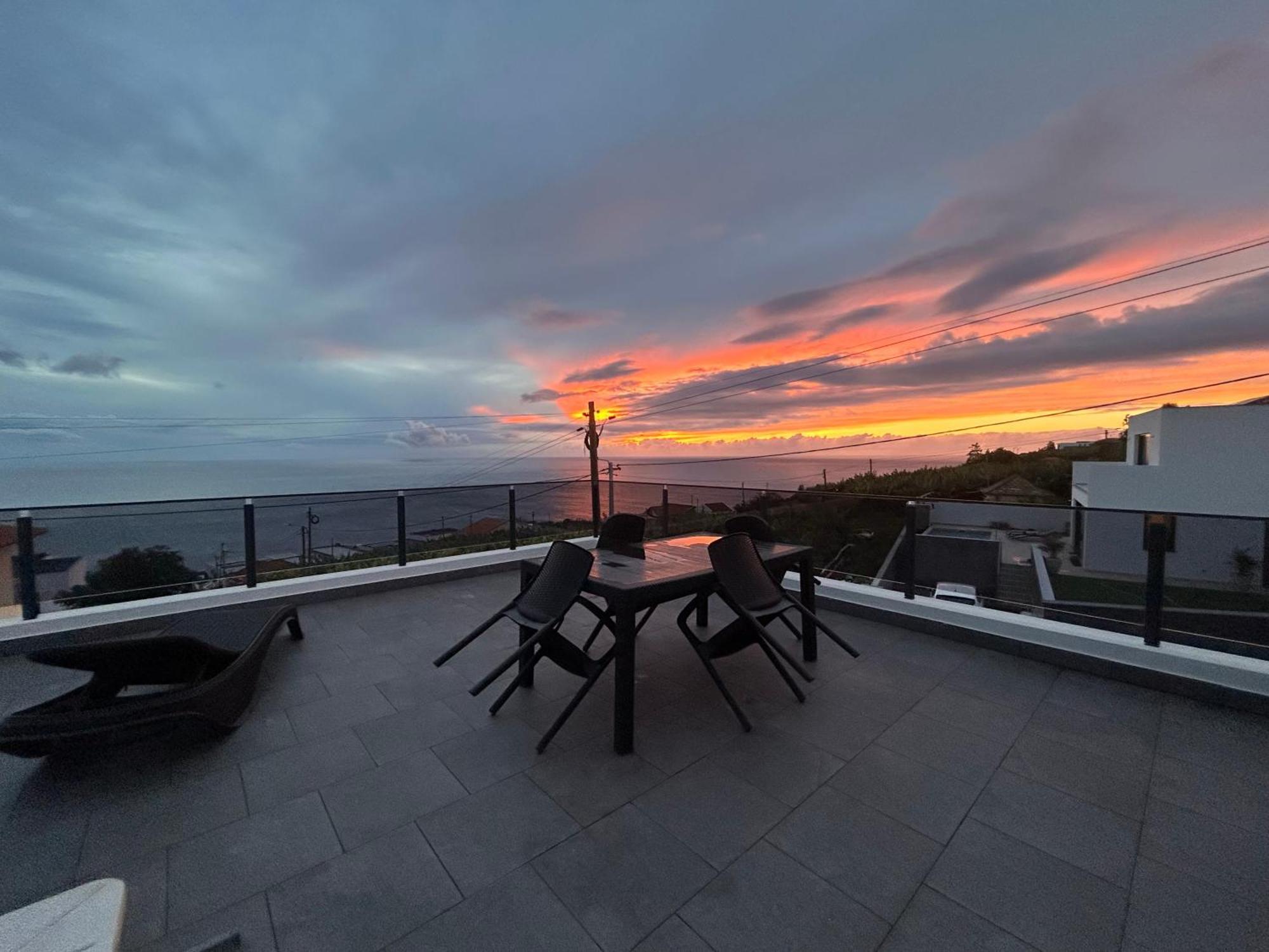Calheta Ocean View Family Apartment - Air Condition Estreito Da Calheta エクステリア 写真